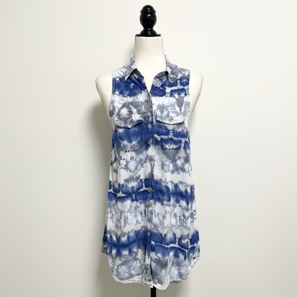 One Teaspoon Tie Dye Sleeveless Button Up Key hole